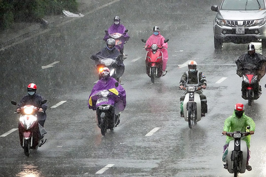 Dự báo thời tiết Hà Nội hôm nay 21/8: Trời tiếp tục mưa dông