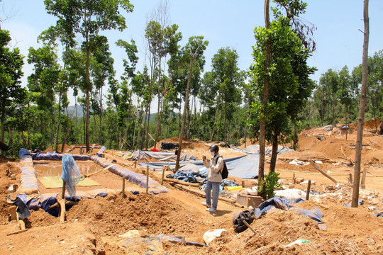 Xử lý nghiêm nạn khai thác vàng trái phép tại Quảng Nam