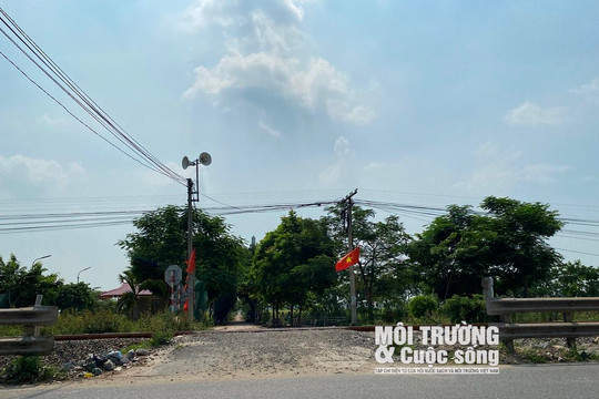 Hà Nội: Nhiều mối hiểm họa từ tai nạn đường sắt trên tuyến đường QL 1A cũ