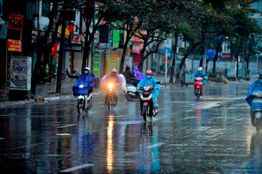 Dự báo thời tiết Hà Nội ngày 12/9/2023: Trời mưa rào và dông rải rác, cục bộ có mưa to