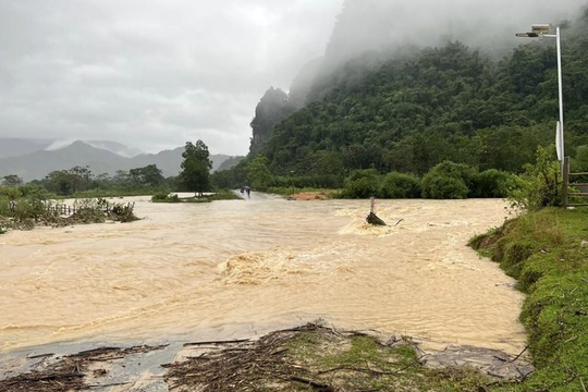 Cảnh báo lũ trên sông tại Thanh Hóa và Nghệ An