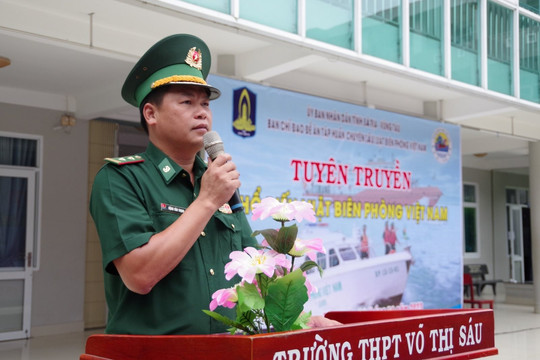 Bà Rịa – Vũng Tàu: Tuyên truyền Luật Biên phòng Việt Nam cho giáo viên và học sinh tại Thị trấn Đất đỏ