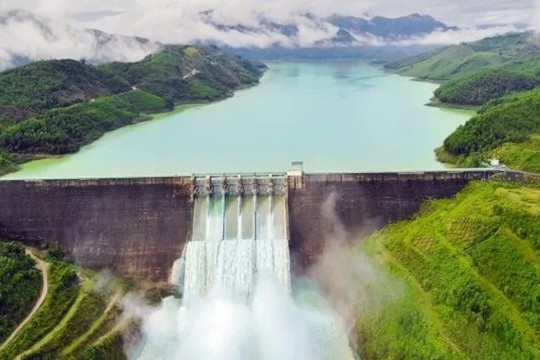 Quảng Nam yêu cầu hạ mực nước nhiều hồ thủy điện