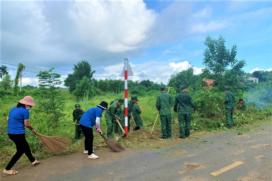 Chi đoàn Đồn Biên phòng Phước Thuận tổ chức nhiều hoạt động vì cộng đồng