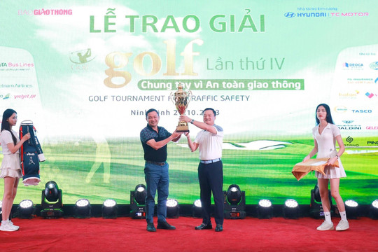 Golfer Nguyễn Hồng Hải vượt qua hơn 200 người chơi giành vô địch giải golf chung tay vì ATGT lần thứ 4