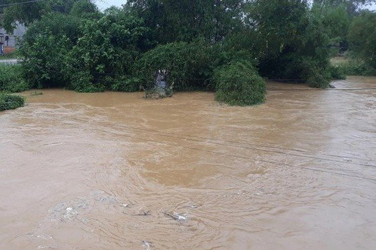Quảng Ngãi công bố tình huống khẩn cấp về thiên tai trên 2 nhánh sông Phước Giang