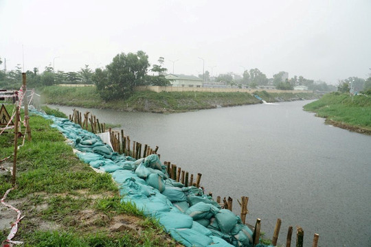 Đà Nẵng: Kênh thoát nước Phú Lộc sạt lở nghiêm trọng