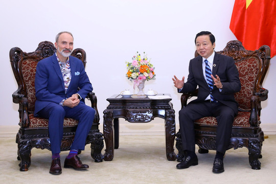 Phó Thủ tướng Trần Hồng Hà tiếp chuyên gia hàng đầu thế giới về chuyển đổi số
