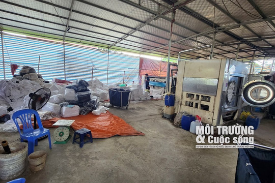 Quốc Oai (Hà Nội): Cần nhanh chóng di dời xưởng giặt là hoạt động xả thải không phép