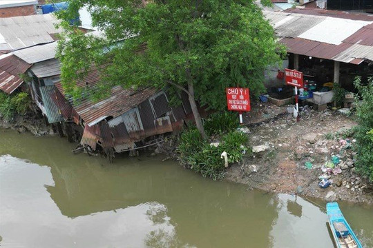 32 vị trí sạt lở bờ sông nguy hiểm và đặc biệt nguy hiểm ở TP Hồ Chí Minh