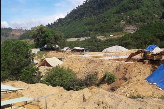 Quảng Nam đánh sập 7 cửa lò khai thác vàng trái phép ở Bồng Miêu