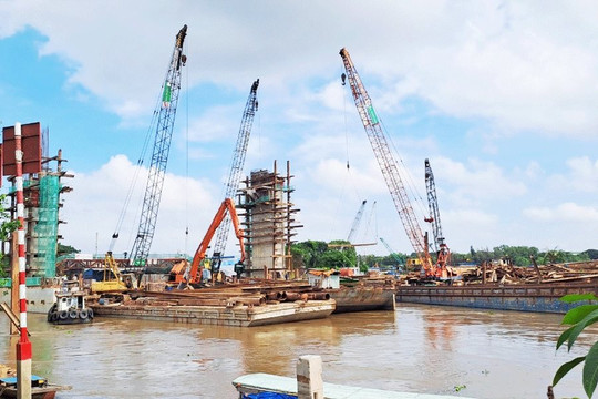 Tiền Giang: Cống ngăn mặn Nguyễn Tấn Thành sẽ hoàn thành, đưa vào vận hành trong mùa khô 2023-2024