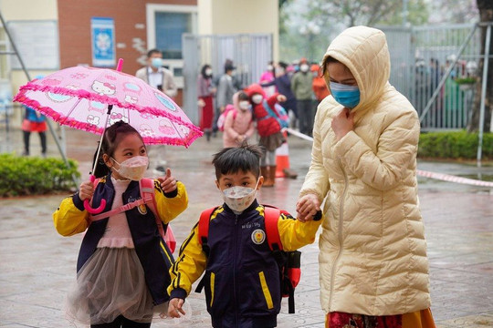 Học sinh mầm non, tiểu học ở Hà Nội nghỉ học khi nhiệt độ xuống dưới dưới 10°C