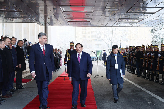 Thủ tướng Ion-Marcel Ciolacu chủ trì lễ đón Thủ tướng Phạm Minh Chính thăm chính thức Romania