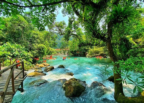 Quảng Bình đặt mục tiêu đón 3 triệu lượt khách đến Vườn Quốc gia Phong Nha - Kẻ Bàng vào năm 2030
