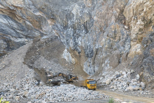 Thu phí khai thác sử dụng tài liệu địa chất, khoáng sản như thế nào theo quy định mới nhất?
