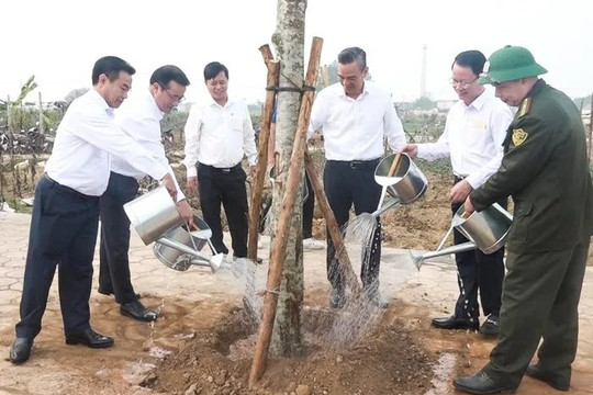 Huyện Ba Vì (Hà Nội) phát động “Tết trồng cây đời đời nhớ ơn Bác Hồ” Xuân Giáp Thìn 2024