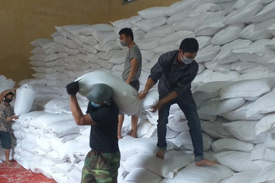 Xuất cấp gần 2,336 tấn gạo hỗ trợ người dân trong thời gian giáp hạt