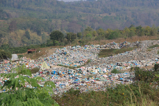 Đắk Nông: Kiểm tra, xử lý tình trạng rác thải y tế đổ tràn lan ra môi trường ở Đắk Mil