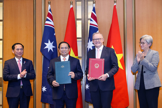 Việt Nam-Australia ký kết, trao đổi 11 văn kiện hợp tác quan trọng