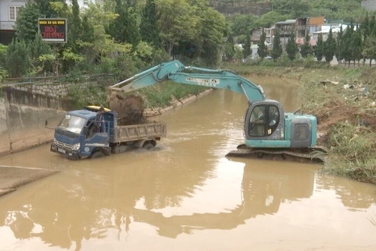 Lâm Đồng: Đà Lạt chung tay nạo vét kênh mương ứng phó với tình hình thiếu nước tưới