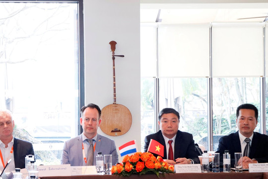 Việt Nam - Hà Lan tăng cường liên kết, trao đổi kinh nghiệm khai thác cát biển bền vững