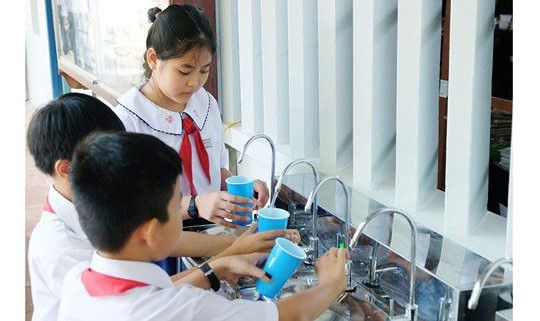 Cà Mau: Chủ tịch UBND tỉnh chỉ đạo khẩn trương sửa chữa hệ thống nước uống trong trường học
