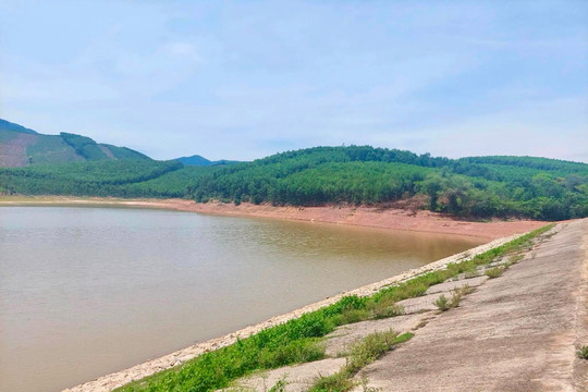 Nghệ An: Hơn 100 hồ chứa chỉ đạt dưới 50% dung tích, nguy cơ thiếu nước