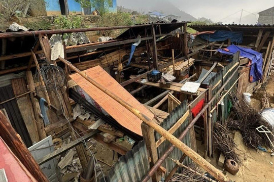 Tập trung khắc phục hậu quả gió lốc gây nhiều thiệt hại tại Hà Giang