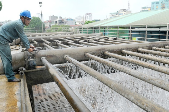 Hà Nội đảm bảo cung cấp nước sạch cho người dân dịp hè 2024