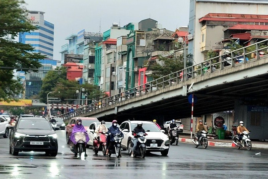 Dự báo thời tiết Hà Nội ngày 02/5: Nhiều mây, đêm có mưa rào rải rác và nơi có dông