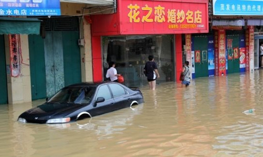 Trung Quốc kích hoạt cơ chế ứng phó khẩn cấp lũ lụt tại nhiều địa phương
