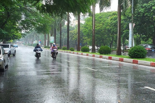 Dự báo thời tiết Hà Nội ngày 12/5: Có lúc có mưa vừa và dông