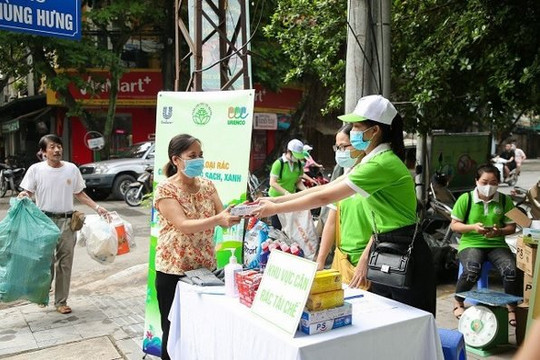 Công ty TNHH một thành viên Môi trường và Đô thị đẩy mạnh hoạt động phân loại và tái chế chất thải, xây dựng nền kinh tế tuần hoàn tại Hà Nội
