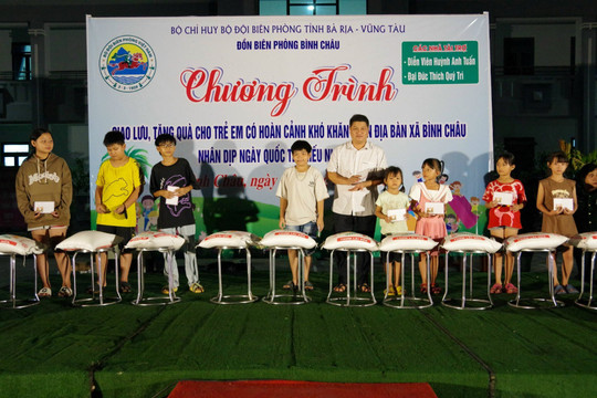 Bà Rịa - Vũng Tàu: Tặng 100 suất quà cho trẻ em có hoàn cảnh khó khăn nhân dịp Ngày Quốc tế thiếu nhi