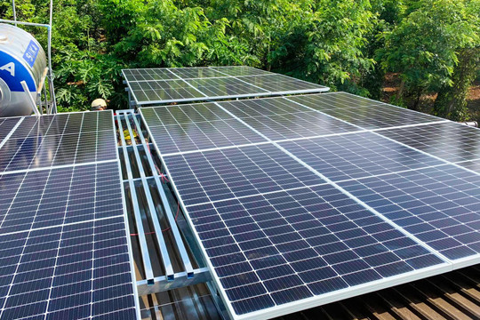 Bộ Công Thương bỏ quy định điện mặt trời mái nhà giá 0 đồng