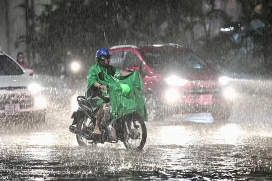 Dự báo thời tiết Hà Nội ngày 16/6/2024: Trời mưa rào và dông, sau trời nắng nóng