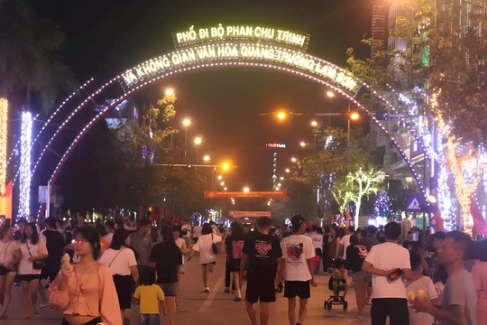 Thanh Hóa: Khai trương phố đi bộ và không gian văn hóa Quảng trường Lam Sơn