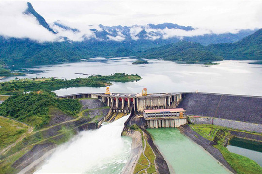 Thủy điện Hòa Bình, Tuyên Quang xả lũ khi mưa lớn kéo dài, các địa phương chủ động ứng phó