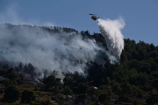 Hy Lạp tiếp tục ứng phó với hàng loạt vụ cháy rừng lan rộng