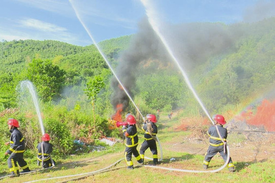 Đà Nẵng: Quận Liên Chiểu diễn tập phương án chữa cháy rừng