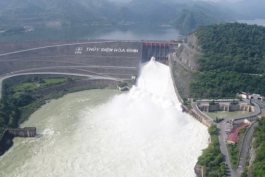 Hà Nội: Đề phòng thiệt hại do hồ thủy điện xả đáy