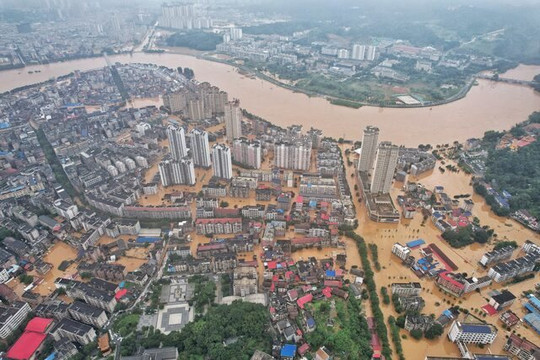 Bão Gaemi đổ bộ vào Trung Quốc, hàng chục con sông có mực nước báo động