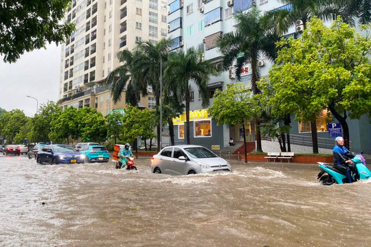 Hà Nội: Cảnh báo ngập lụt, các địa phương tuyệt đối không chủ quan