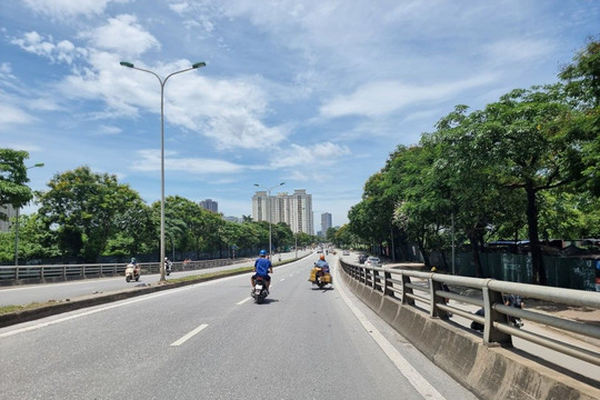 Dự báo thời tiết Hà Nội ngày 4/8/2024: Ngày nắng, có mưa vào chiều tối và đêm