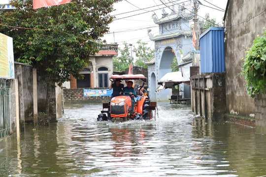 Chủ tịch Hà Nội tiếp tục ban hành Công điện chỉ đạo ứng phó nguy cơ mưa lũ, sạt lở