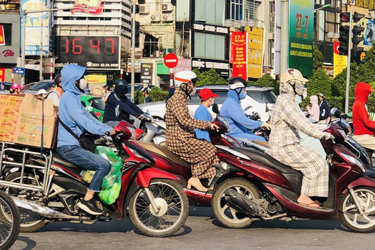 Dự báo thời tiết Hà Nội ngày 28/8: Ngày nắng nóng, mưa rào vào chiều tối và đêm