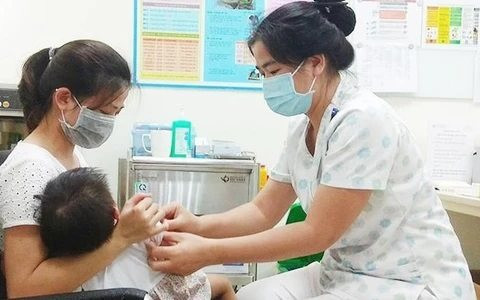 Bộ Y tế đề nghị khẩn trương triển khai chiến dịch tiêm hơn 1 triệu liều vaccine sởi