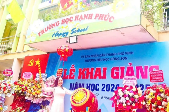 Học sinh Nghệ An – Hà Tĩnh hân hoan khai giảng năm học mới