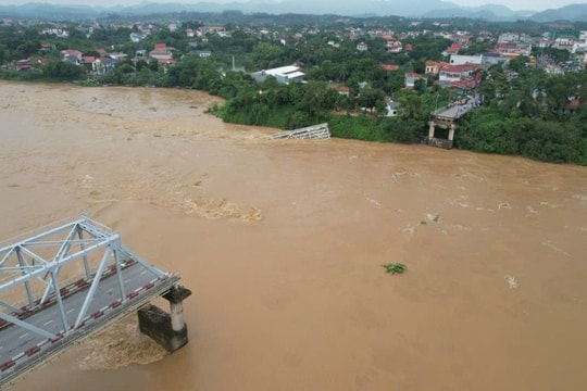 Vụ sập cầu Phong Châu (Phú Thọ): Thủ tướng chỉ đạo khẩn trương triển khai khắc phục sự cố
